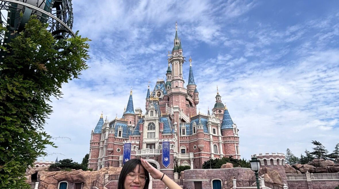 🌆 Adventures in Shanghai, China 🎢✨